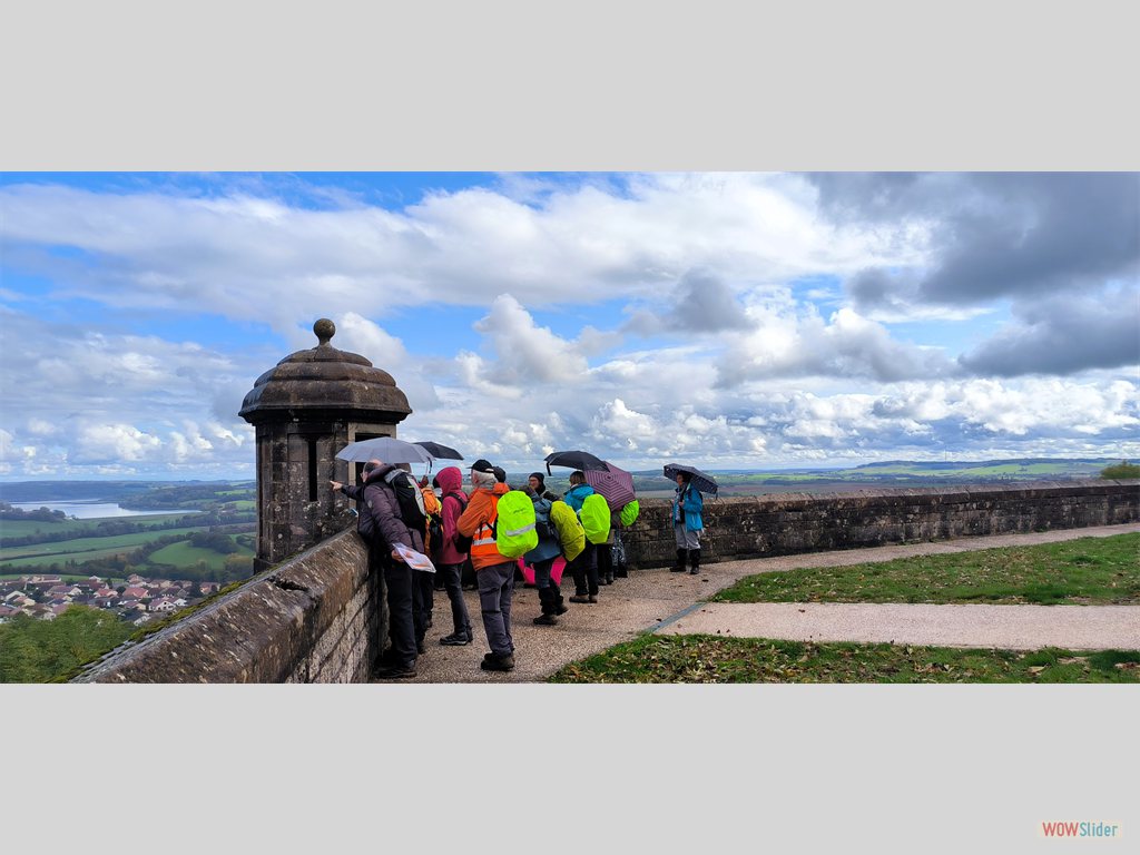 5 le long des Remparts et vue sur le Réservoir de la Liez